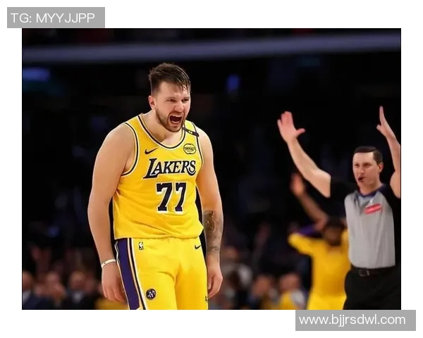 突发!湖人宣布将离队,球迷不舍告别 突发!湖人宣布将离队,球迷不舍告别