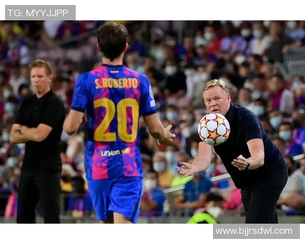 以镜头回顾巴萨经典瞬间这一幕令人泪目再度点燃无数球迷热爱 以镜头回顾巴萨经典瞬间这一幕令人泪目再度点燃无数球迷热爱