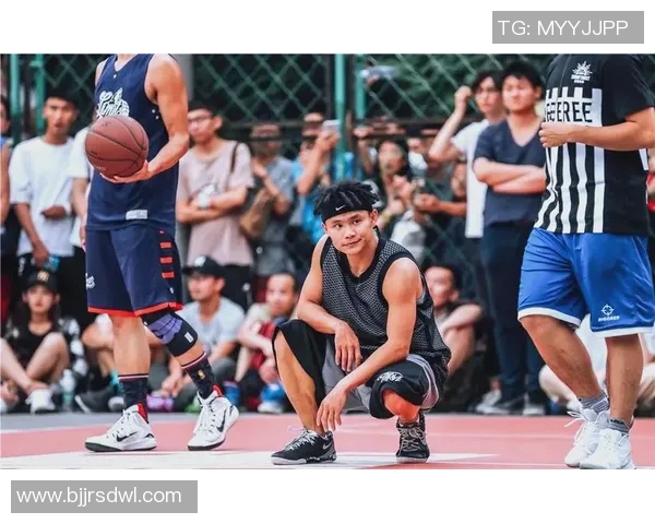 草根逆袭成巨星的篮球之路从默默无闻到世界瞩目成就传奇